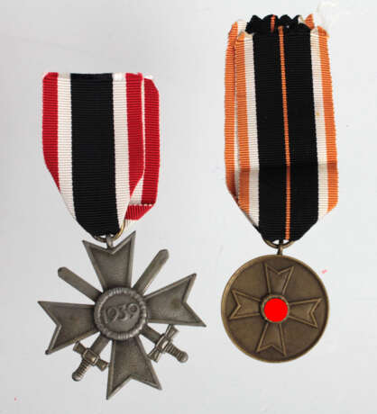Kriegsverdienstkreuz und -medaille 1939 - Foto 1