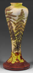 Große Jugendstil-Vase mit Farndekor von Emile Gallé
