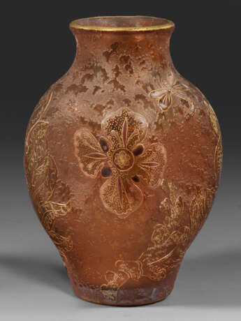 Kleine Vase mit Blütenstängeln und Libellen von Daum Frères - photo 1