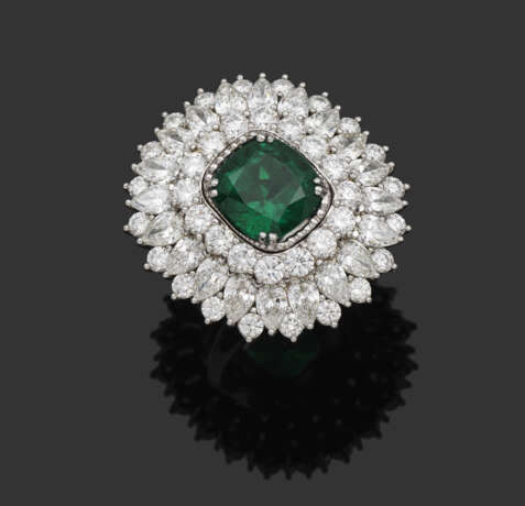 Glamouröser Juwelenring mit Sambia-Smaragd und Diamanten - photo 1