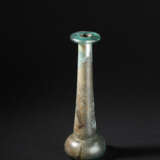 A GLASS BOTTLE OF TANG DYNASTY (618-907) - Foto 1