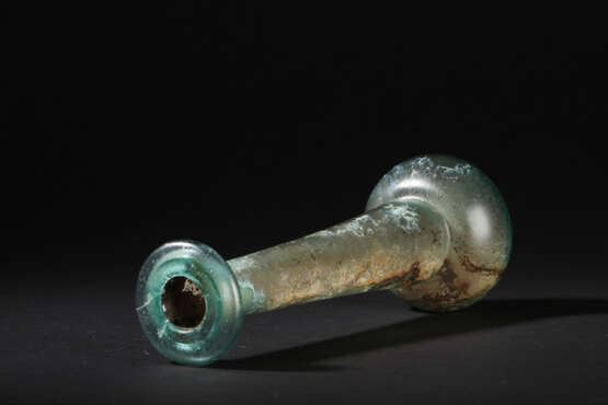 A GLASS BOTTLE OF TANG DYNASTY (618-907) - Foto 6