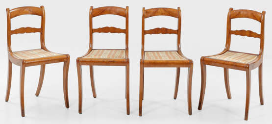 Satz von vier Biedermeier-Stühlen - photo 1