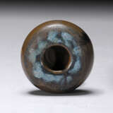 A LUSHAN GLAZE WATER POT OF TANG DYNASTY (618-907) - фото 6