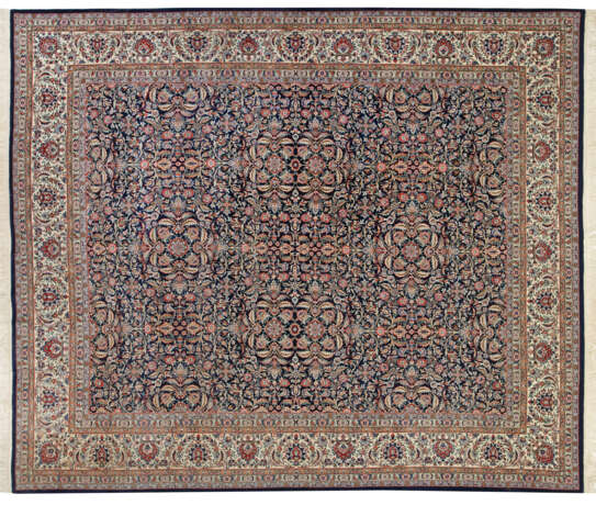 Großer Teppich mit Kirmanmuster - фото 1
