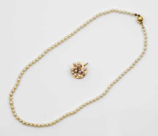 Klassische Perlenkette und Perlanhänger - Foto 1