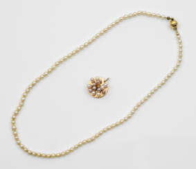 Klassische Perlenkette und Perlanhänger