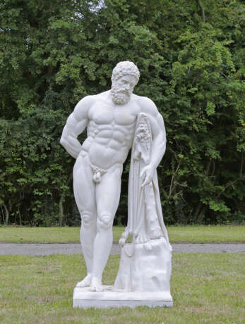 Große Parkskulptur des Herkules Farnese - фото 1