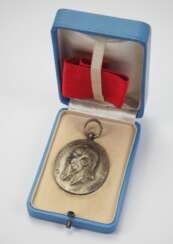 Bayern: Luitpold-Medaille, in Silber, im Etui.
