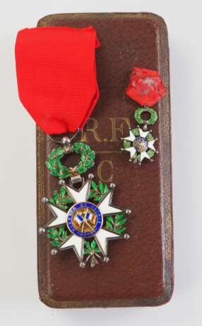 Frankreich: Orden der Ehrenlegion, 11. Modell (seit 1962), Ritterkreuz, im Etui. - photo 2