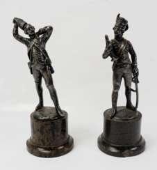 Preussen: 2 Soldaten Skulpturen.