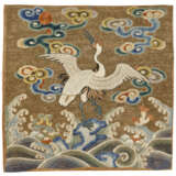 A FINELY EMBROIDERED GOLD-GROUND RANK BADGE OF A CRANE, BUZI - photo 1