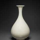 A DING-TYPE PEAR-SHAPED VASE, YUHUCHUNPING - фото 1