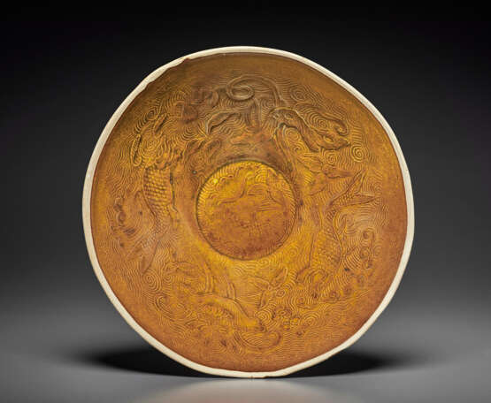 A VERY RARE MOLDED DING-TYPE GOLDEN-BROWN-GLAZED BOWL - photo 1