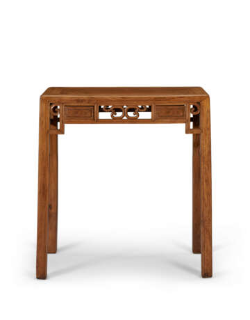 A HUANGHUALI SIDE TABLE - Foto 6