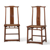 A PAIR OF HUANGHUALI LAMPHANGER SIDE CHAIRS - фото 1