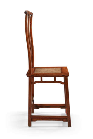A PAIR OF HUANGHUALI LAMPHANGER SIDE CHAIRS - Foto 4