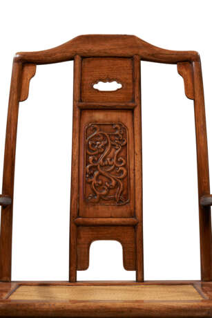 A PAIR OF NANMU-INSET HUANGHUALI `SOUTHERN OFFICIAL`S HAT` ARMCHAIRS - photo 5