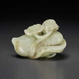 A PALE GREYISH-WHITE JADE FIGURE OF A DUCK - фото 1