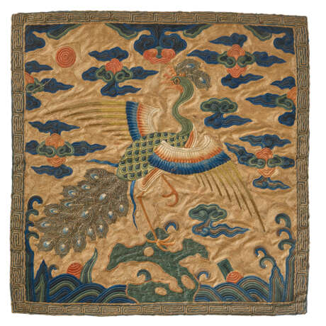A RARE EMBROIDERED GOLD-GROUND RANK BADGE OF A PEACOCK, BUZI - photo 1