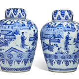 A PAIR OF BLUE AND WHITE OVOID JARS AND COVERS - фото 1
