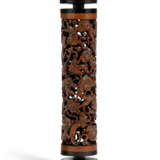 A FINELY CARVED BAMBOO AND HARDWOOD CYLINDRICAL INCENSE HOLDER - photo 2