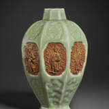 A RARE AND IMPORTANT MOLDED AND BISCUIT-RESERVED LONGQUAN CELADON OCTAGONAL VASE, MEIPING - фото 11