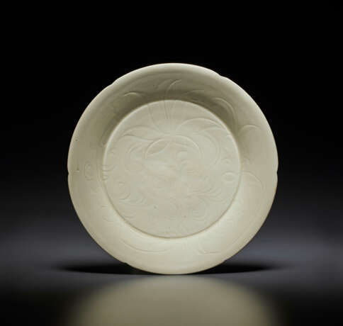 A CARVED DING `LOTUS’ DISH - photo 1