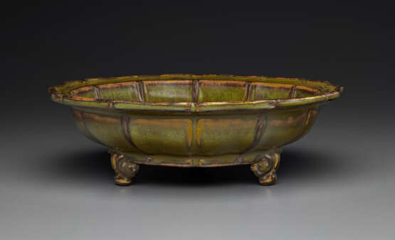 A RARE ‘EEL SKIN’-GLAZED `NARCISSUS BOWL’ - фото 3