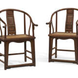 A PAIR OF HUANGHUALI HORSESHOE-BACK ARMCHAIRS - photo 2