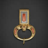 A JADE AND CORAL-INSET GILT-BRONZE BELT SLIDE FOR A FIRST RANK CIVIL OFFICIAL - photo 2