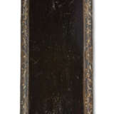 A MOTHER-OF-PEARL-INLAID BLACK LACQUER RECTANGULAR TRAY - photo 2