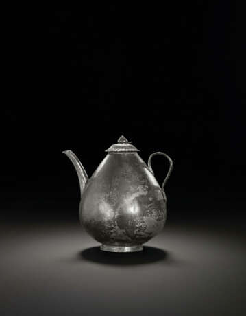 A RARE SILVER EWER AND COVER - photo 1