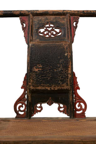 A PAIR OF RED AND BLACK LACQUER YUMU `SOUTHERN OFFICIAL`S HAT` ARMCHAIRS - photo 4