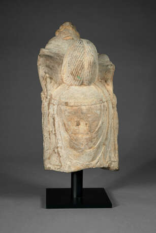 A FINELY CARVED LIMESTONE HEAD OF A BODHISATTVA - photo 6