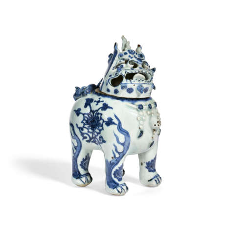 A BLUE AND WHITE `LUDUAN’ CENSER AND COVER - photo 2