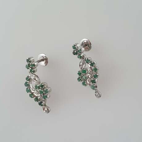 Ein Paar Smaragd-Diamant-Ohrhänger - photo 2