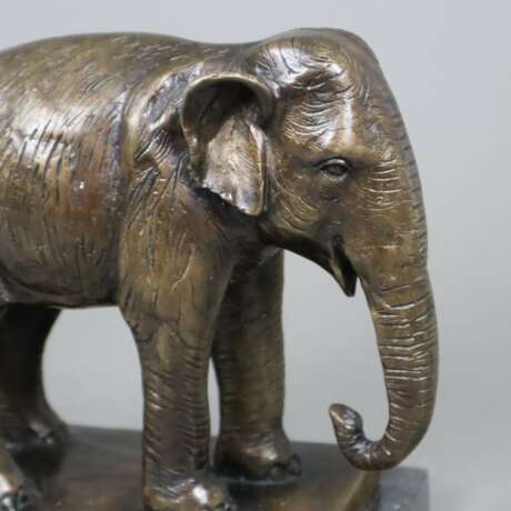 Tierfigur "Stehender Elefant" - photo 5