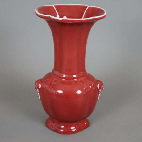 Vase in "Gu" Form - photo 1