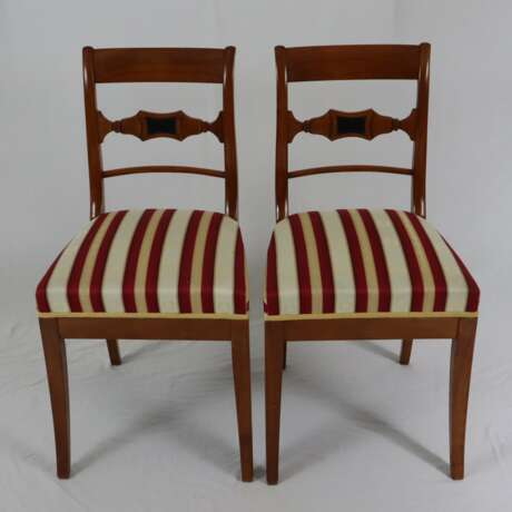 Ein Paar Biedermeier-Stühle - photo 1