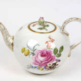 Meissen Teekanne *Blütenbouquet* 1860/80 - photo 1