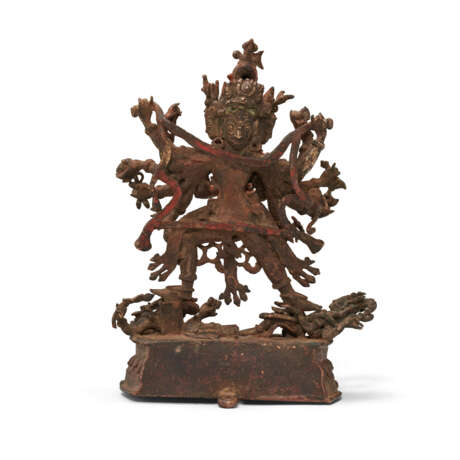 A GILT-COPPER FIGURE OF CHAKRASAMVARA - photo 4