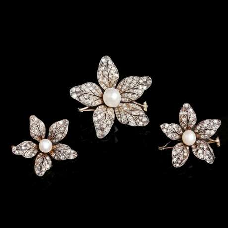 Drei Viktorianische Diamant-Perl-Blütenbroschen. - Foto 1