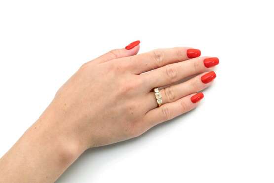 Diamant-Ring mit Fancy Diamant. - photo 3