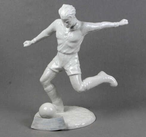 Ehrenpreis Fußballerskulptur 1956 - фото 1