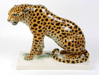 Sitzender Leopard Entwurf A. Storch