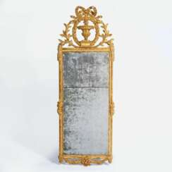 Großer Louis XVI Spiegel.