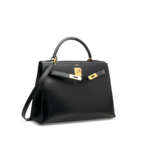A BLACK CALF BOX LEATHER SELLIER KELLY 32 WITH GOLD HARDWARE - photo 2