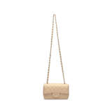 A BEIGE QUILTED LAMBSKIN LEATHER SMALL SINGLE FLAP BAG WITH LIGHT GOLD HARDWARE - фото 6