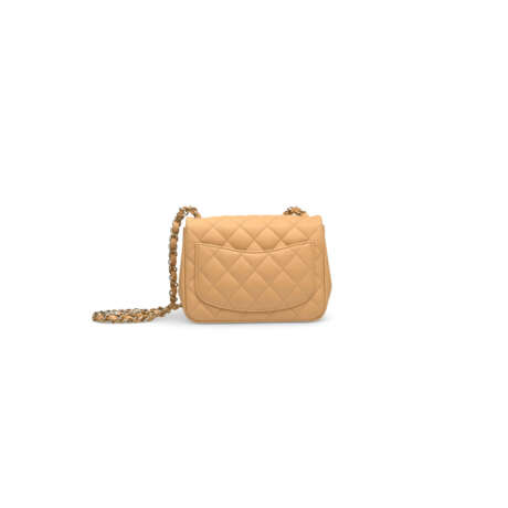 A NUDE QUILTED LAMBSKIN LEATHER MINI SQUARE FLAP BAG WITH LIGHT GOLD HARDWARE - photo 3